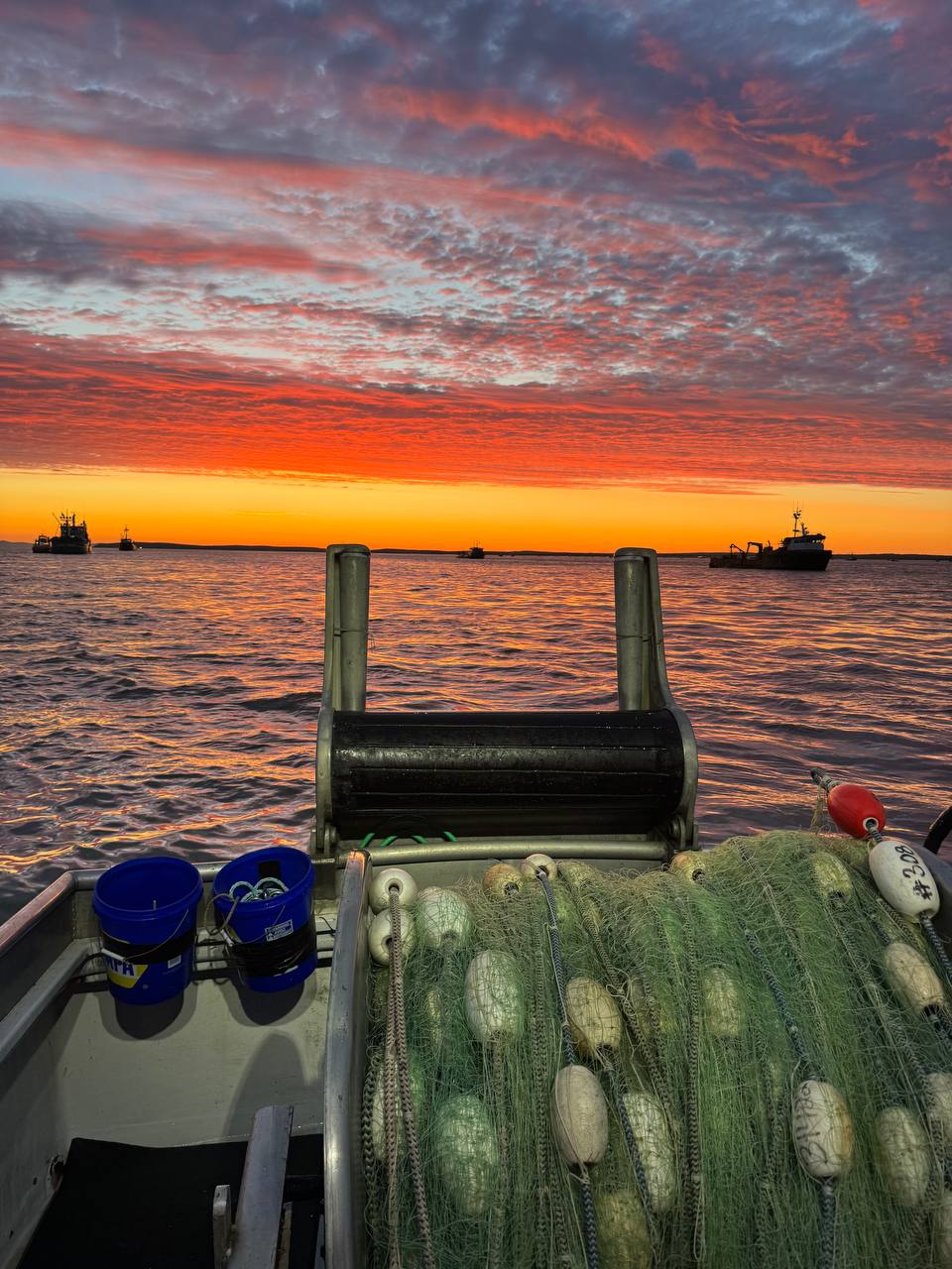 Stunning ocean sunset from the stern of the Miss Gail